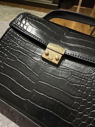 Сумкалар: Сумка под крокодилью кожу Манго Состояние хорошее Требуется ремонт — 4