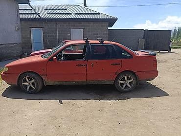 авто клей: Volkswagen Passat: 1994 г., Седан — 4