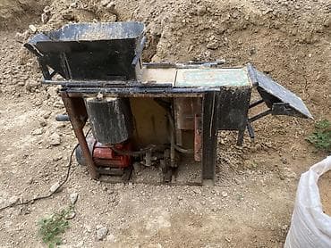 Пресс-станок для изготовления саманных/глиняных блоков Описание: - — 1