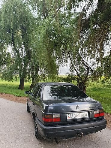 поло капот: Volkswagen Passat: 1989 г., 1.8 л, Газ, Седан — 2