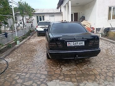 devo lasetti: Mercedes-Benz E-Class: 2001 г., Седан — 4