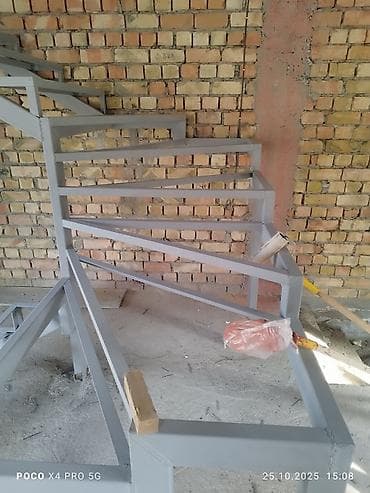 hi tech: Металлическая лестница Для дома, Форма лестницы: Г-образная — 3