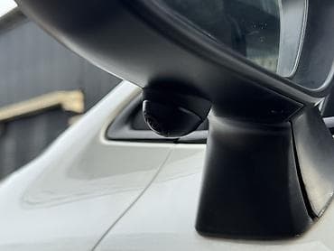 микра афтобус: Toyota Corolla: 2019 г., 1.8 л, Вариатор, Гибрид, Седан — 5
