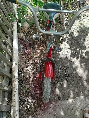 биксы одежда: Детский велосипед с дополнительными боковыми колесами — 2