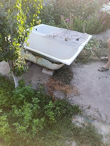 Продаю чугунную ванну. б/у имеется 2шт. цена 5000