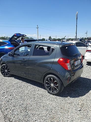 2016: Chevrolet Spark: 2016 г., 1 л, Автомат, Бензин, Хэтчбэк — 2