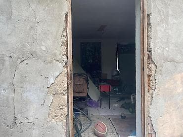 забыл: Небольшое отдельно стоящее здание/помещение с отдельным входом и окном — 2