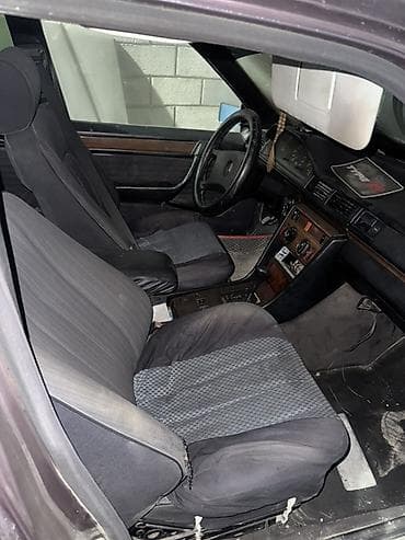 kingbeats k3: Mercedes-Benz W124: 1990 г., Седан — 3