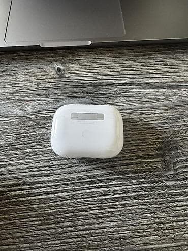 m 50: AirPods Pro 2 (Type-C)

Состояние идеальная покупал совсем не давно — 4