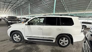 Унаа: Toyota Land Cruiser: 2009 г., 4.9 л, Автомат, Газ, Жол тандабас — 1