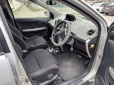 фара на тойота ист: Toyota Ist: 2003 г., 1.3 л, Автомат, Бензин, Хэтчбэк — 6