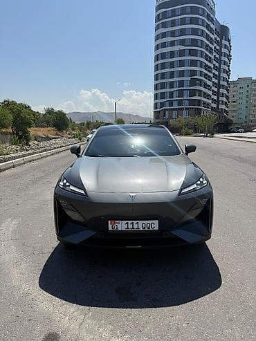 byd leopard 8: Changan : 2025 г., 1.5 л, Автомат, Электромобиль, Кроссовер — 5