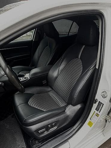 byd qin plus: Toyota Camry: 2019 г., 2.5 л, Вариатор, Гибрид, Седан — 10