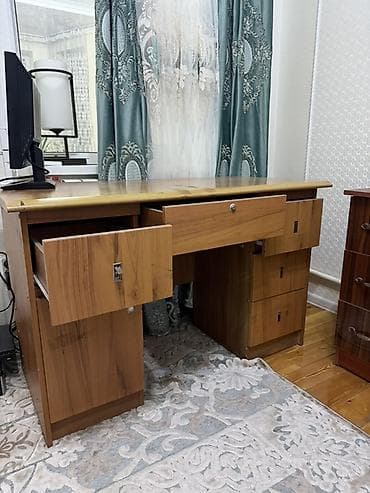 стол с: Письменный/компьютерный стол из ламинированного ДСП под натуральное — 2