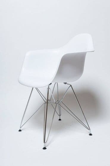 купить офисный стол бу: Кресло Eames (хромированные опоры) 82х64х61 белый Грузоподъемность до — 2