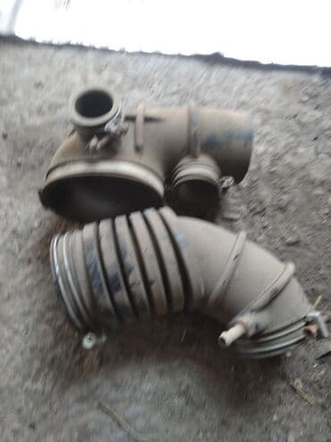 блок предохранителей: Патрубок Mitsubishi 1993 г., Б/у, Оригинал, Япония — 1