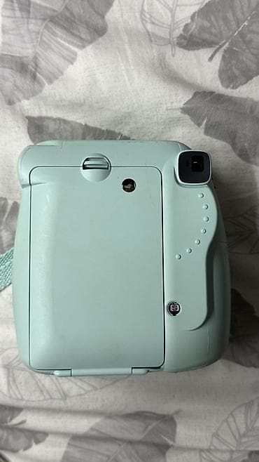 nokia slide: Fujifilm Instax mini 9 — компактная моментальная камера в мятном — 2