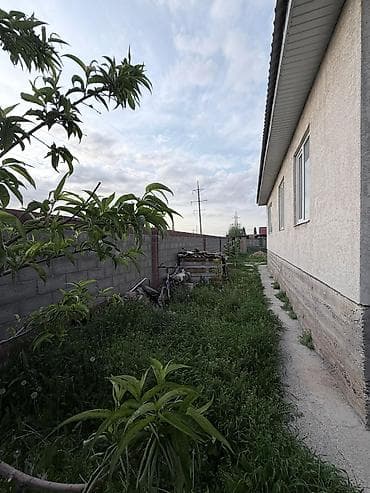 Үйлөр: Продаётся одноэтажный жилой дом с мансардой и просторным двором — 9