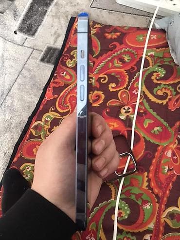 nokia n90: Смартфон с плоскими гранями и боковыми кнопками управления звуком и — 1