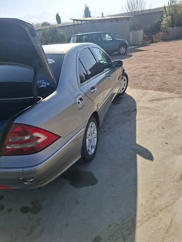 мерсадес: Mercedes-Benz C-Class: 2005 г., 3.5 л, Автомат, Бензиновая, Седан — 3