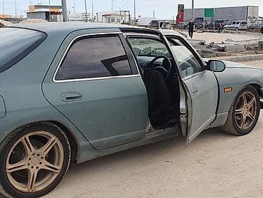 скайлайн: Nissan Skyline: 1996 г., Седан — 3