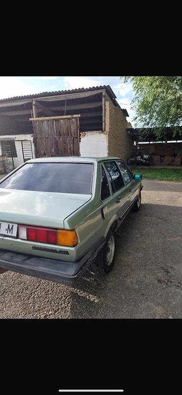 зеленая bentley: Volkswagen Passat: 1984 г., 1.8 л, Механика, Бензин, Седан — 5