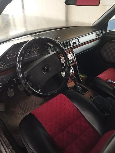 Продажа авто: Mercedes-Benz W124: 1991 г., 2.3 л, Ручные, Бензин, Седан — 3