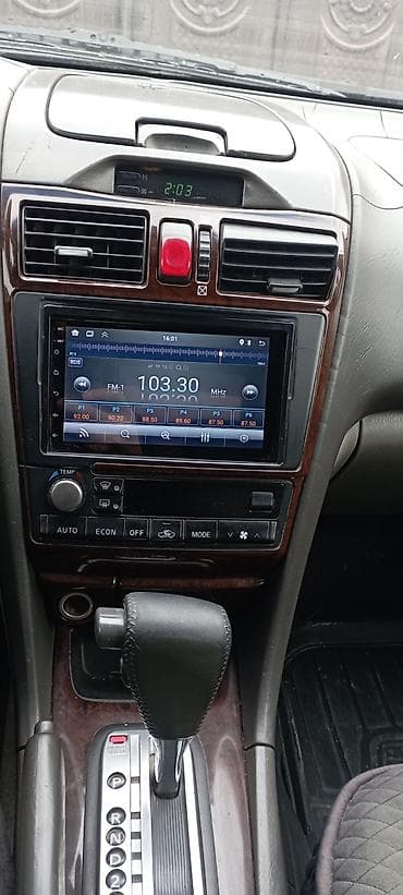 продажа авто бишкек: Седан бизнес-класса тёмно-зелёного цвета. 4 двери, кузов с плавными — 7