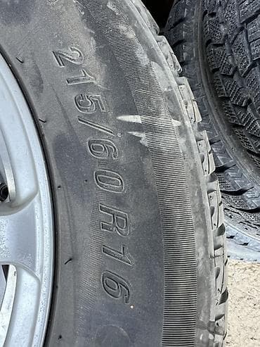 диски 16 меняю: Комплект летних шин 215/60 R16 Без шишек протектор 90% - Размер — 2