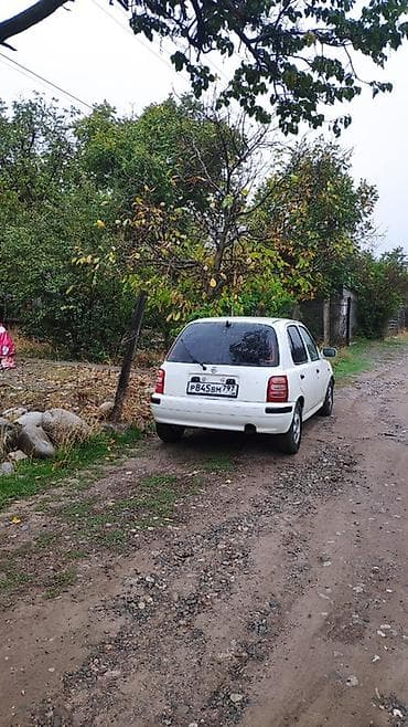 люки крыши: Nissan March: 2001 г., Бензин, Хэтчбэк — 1