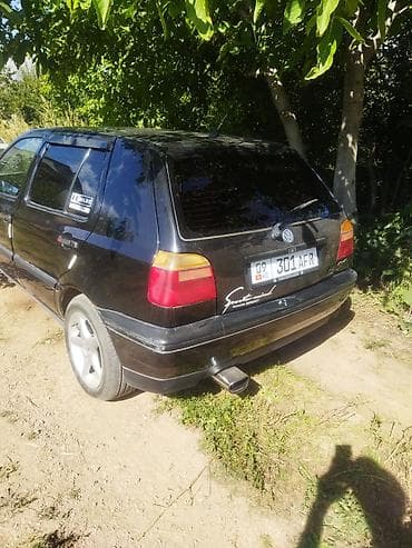 Volkswagen Golf: 1992 г., 1.8 л, Механика, Бензин, Хэтчбэк
