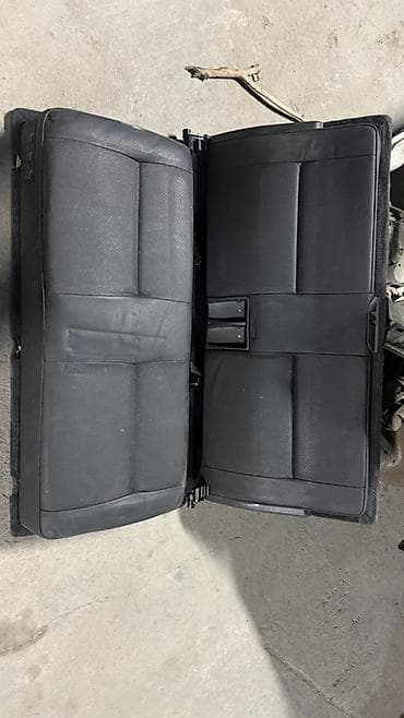 продам лыжи бу: Заднее сиденье, Mercedes-Benz Б/у — 1