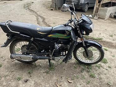 Мотоцикл Honda (городской/дорожный класс), черный цвет. Основные