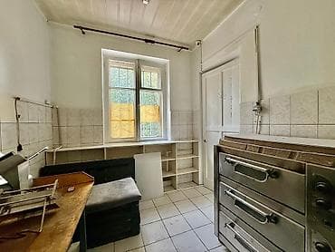 Недвижимость: 📍 ул. Киевская 🔘Этажи 1/2 🔘220м² Продается коммерция по улице — 10