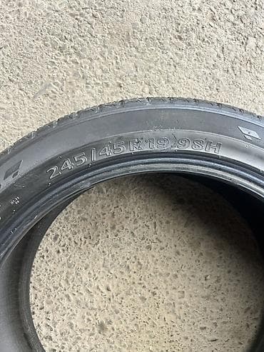 Летняя шина Kumho Crugen Premium 1 шт - Размер: 245/45 R19 - Индекс — 2