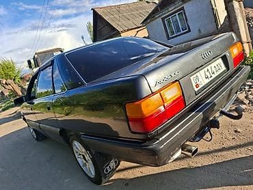 Audi 100: 1990 г., 1.8 л, Механика, Бензин, Седан — 5