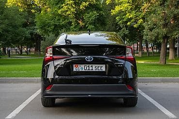 Транспорт: Toyota Prius: 2021 г., 1.8 л, Вариатор, Гибрид, Хэтчбэк — 3