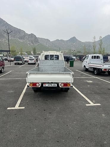 camry 50 xse: Легкий грузовик, Hyundai, Стандарт — 3