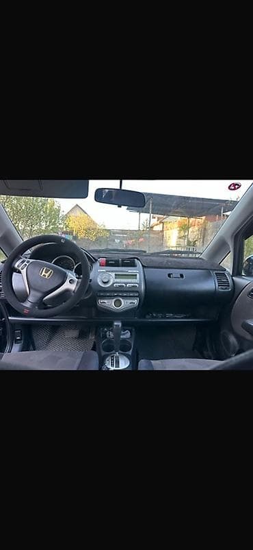 colf 2: Honda Fit: 2006 г., 1.4 л, Автомат, Бензин, Хэтчбэк — 6