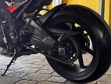 s1000: Спортбайк BMW, 1000 куб. см, Бензин — 4