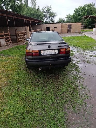 Volkswagen Vento: 1992 г., 2 л, Механика, Бензин, Седан