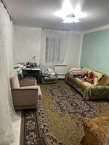 дом в селе пригородный: Дом находится город Балыкчы. Заезжай и живи. Есть септик. Рядом с — 9