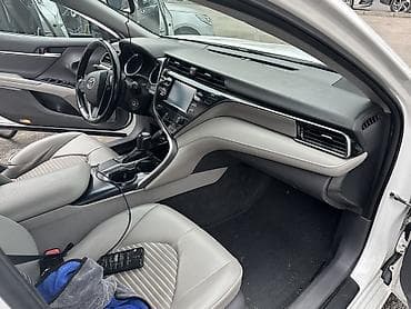 650: Toyota Camry: 2019 г., Бензин — 4