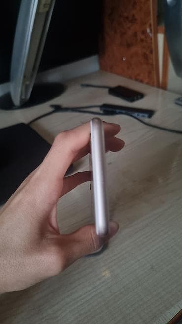 купить iphone 6s: IPhone 6s, Rose Gold, Зарядное устройство — 3