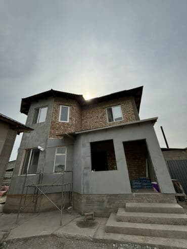 продаю дом на первой линии: Продаётся двухэтажный дом в новом развивающемся жилом массиве — 17