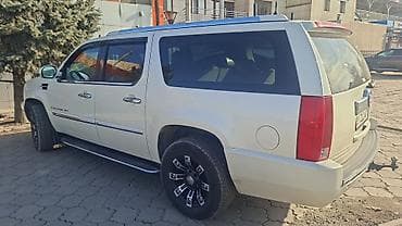 b class: Cadillac Escalade: 2007 г., 6.2 л, Автомат, Бензин, Внедорожник — 4