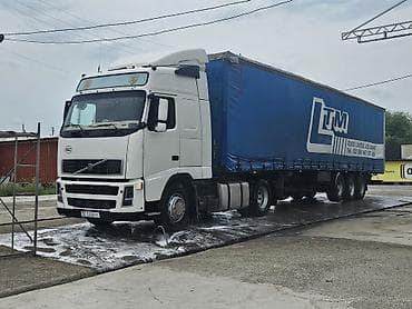 Тягач, Volvo, Тентованный