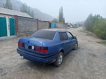 сг 9: Volkswagen Vento: 1992 г., 1.8 л, Механика, Бензин, Седан — 2