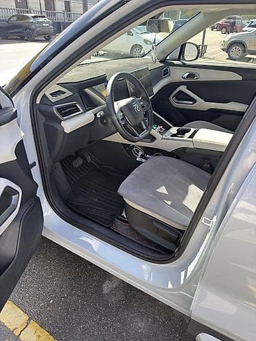 bid e5: BYD Yuan Up: 2025 г., 5.5 л, Вариатор, Электромобиль, Кроссовер — 10