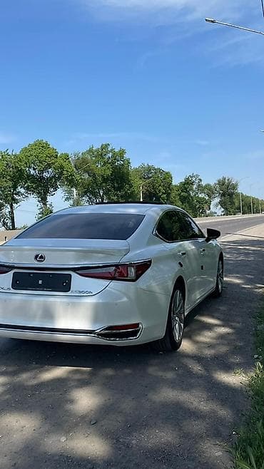 авто в аренду с последующим выкупом бишкек: Lexus ES: 2019 г., 2.5 л, Автомат, Бензин, Седан — 9